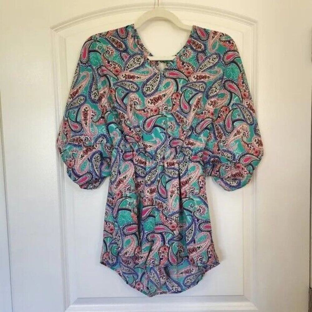 Charlotte Russe Junior's Short Sleeve Boho Chic V-Neck Paisley Romper Medium M